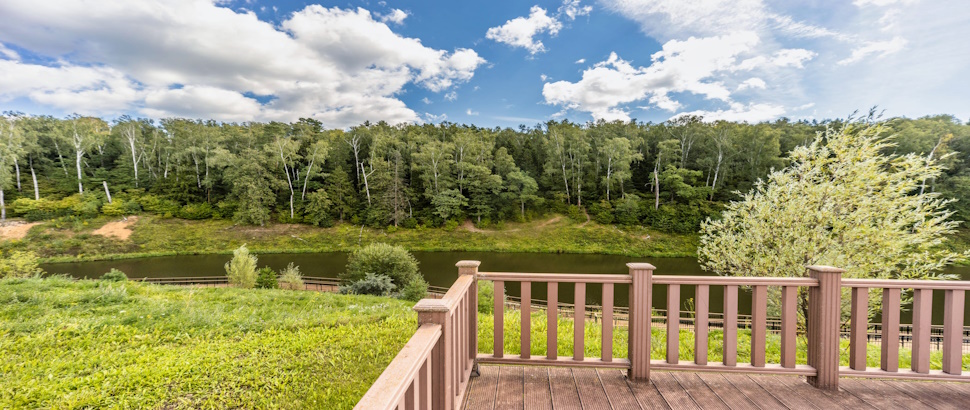 Подборка домов рядом с большой водой